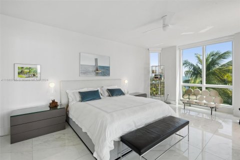 Condo in Miami, Florida, 4 bedrooms  № 1411896 - photo 26