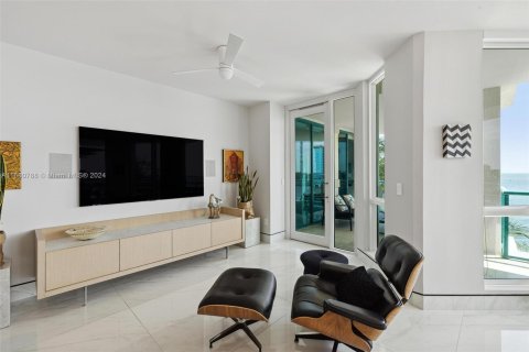 Condo in Miami, Florida, 4 bedrooms  № 1411896 - photo 15