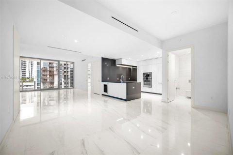 Condo in Miami, Florida, 2 bedrooms  № 1411894 - photo 3