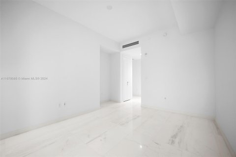 Condo in Miami, Florida, 2 bedrooms  № 1411894 - photo 9