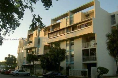 Condominio en venta en Lauderhill, Florida, 1 dormitorio № 1281981 - foto 5