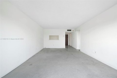 Condominio en venta en Miami, Florida, 1 dormitorio, 76.74 m2 № 1355106 - foto 8