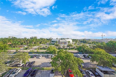 Condo in Miami, Florida, 1 bedroom  № 1355106 - photo 15