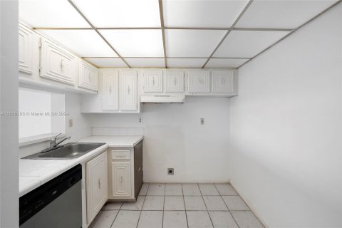 Condominio en venta en Miami, Florida, 1 dormitorio, 76.74 m2 № 1355106 - foto 5