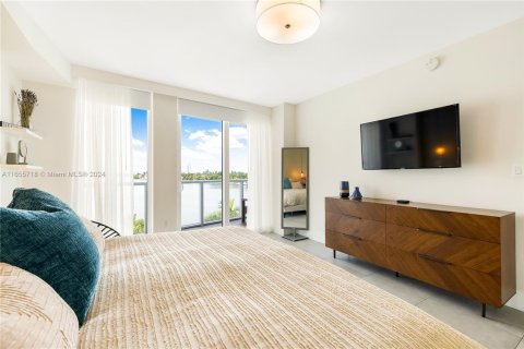 Apartment in Bay Harbor Islands, Florida 2 bedrooms, 106.19 sq.m. № 1355183 - photo 6