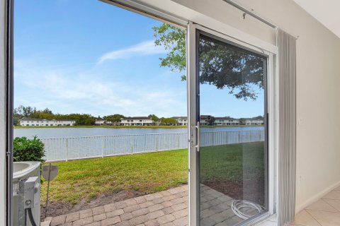 Adosado en venta en Lake Worth, Florida, 2 dormitorios, 151.62 m2 № 1141419 - foto 22