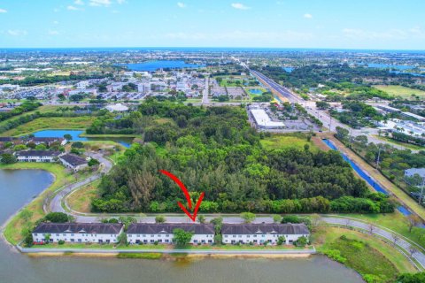 Adosado en venta en Lake Worth, Florida, 2 dormitorios, 151.62 m2 № 1141419 - foto 10