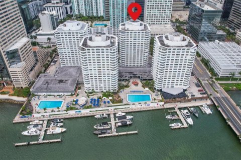 Condo in Miami, Florida, 2 bedrooms  № 1391974 - photo 5