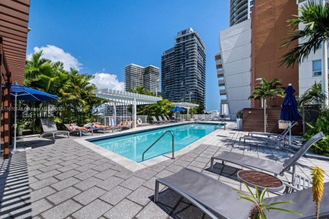 Condo in Miami, Florida, 2 bedrooms  № 1391973 - photo 17