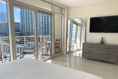 Condo in Miami, Florida, 2 bedrooms  № 1391973 - photo 9