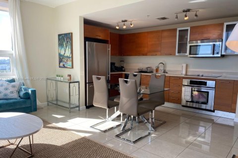 Condo in Miami, Florida, 2 bedrooms  № 1391973 - photo 4