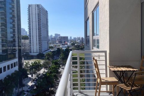 Condo in Miami, Florida, 2 bedrooms  № 1391973 - photo 11