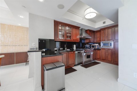 Condominio en venta en Sunny Isles Beach, Florida, 3 dormitorios, 205.69 m2 № 1178707 - foto 10