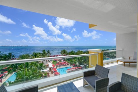 Condo in Sunny Isles Beach, Florida, 3 bedrooms  № 1178707 - photo 28