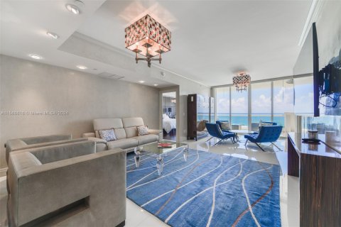 Condominio en venta en Sunny Isles Beach, Florida, 3 dormitorios, 205.69 m2 № 1178707 - foto 5