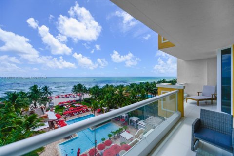 Condo in Sunny Isles Beach, Florida, 3 bedrooms  № 1178707 - photo 29