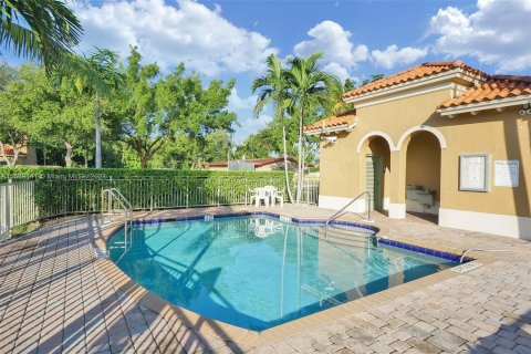 Townhouse in Dania Beach, Florida 3 bedrooms, 150.04 sq.m. № 1178708 - photo 24