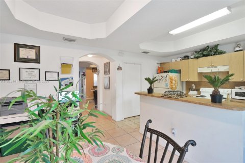 Townhouse in Dania Beach, Florida 3 bedrooms, 150.04 sq.m. № 1178708 - photo 10