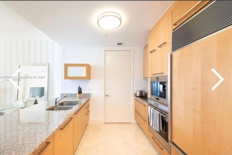 Condo in Sunny Isles Beach, Florida, 2 bedrooms  № 120328 - photo 7