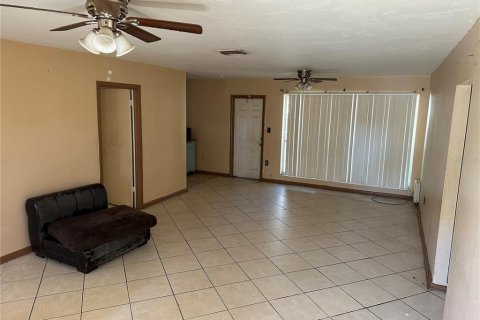 Casa en venta en Tampa, Florida, 3 dormitorios, 112.88 m2 № 1299850 - foto 4