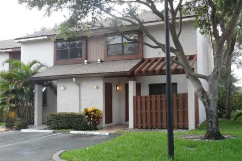 Townhouse in Lauderhill, Florida 2 bedrooms, 126.72 sq.m. № 948867 - photo 2