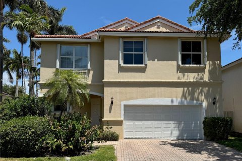 Casa en venta en Hollywood, Florida, 4 dormitorios, 235.69 m2 № 1132125 - foto 1