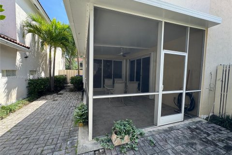 Casa en venta en Hollywood, Florida, 4 dormitorios, 235.69 m2 № 1132125 - foto 17