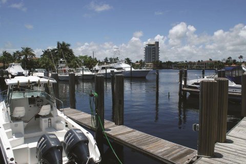 House in Fort Lauderdale, Florida 5 bedrooms, 555.74 sq.m. № 1151931 - photo 25