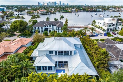 House in Fort Lauderdale, Florida 5 bedrooms, 555.74 sq.m. № 1151931 - photo 14