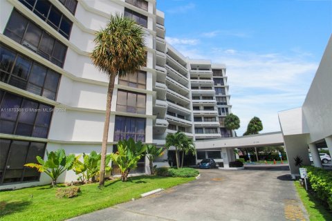 Condo in Miami, Florida, 2 bedrooms  № 1391967 - photo 25