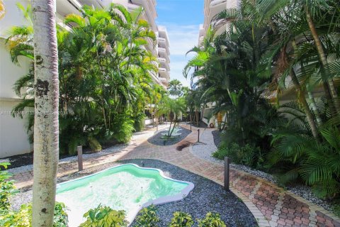 Condominio en venta en Miami, Florida, 2 dormitorios, 115.94 m2 № 1391967 - foto 23