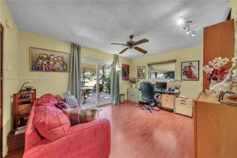 Casa en venta en Hollywood, Florida, 3 dormitorios, 140.75 m2 № 1391968 - foto 12