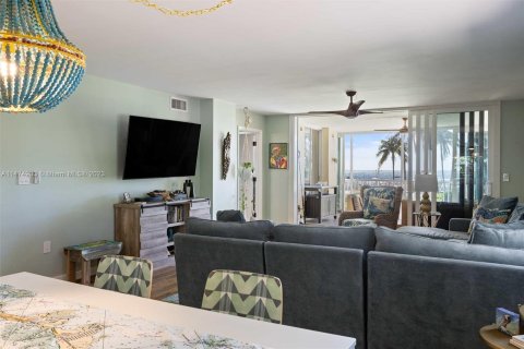Condominio en venta en Islamorada, Village of Islands, Florida, 4 dormitorios, 168.43 m2 № 785118 - foto 15