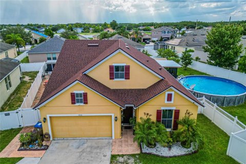 Villa ou maison à vendre à Kissimmee, Floride: 5 chambres, 240.06 m2 № 1296958 - photo 1