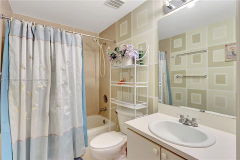 Condominio en venta en Doral, Florida, 3 dormitorios, 136.01 m2 № 1003579 - foto 16