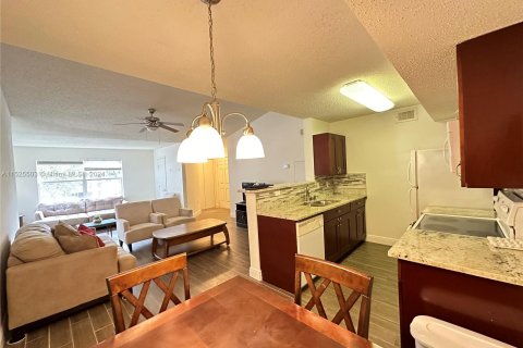 Condo in Fort Myers, Florida, 3 bedrooms  № 983712 - photo 18