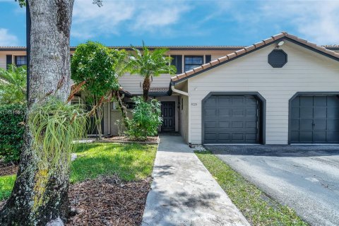 Townhouse in Plantation, Florida 3 bedrooms, 161.56 sq.m. № 1333528 - photo 3