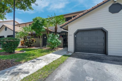 Townhouse in Plantation, Florida 3 bedrooms, 161.56 sq.m. № 1333528 - photo 2