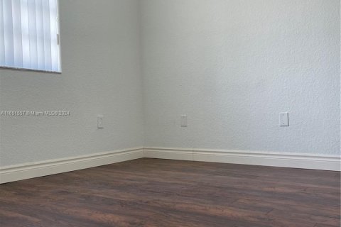 Townhouse in Hialeah, Florida 3 bedrooms, 123.37 sq.m. № 1333643 - photo 29