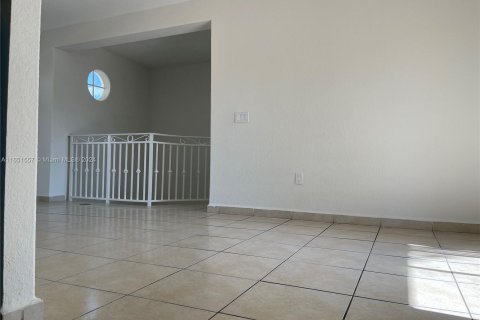 Adosado en venta en Hialeah, Florida, 3 dormitorios, 123.37 m2 № 1333643 - foto 18