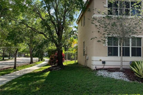 Villa ou maison à vendre à Weston, Floride: 4 chambres, 238.76 m2 № 1216475 - photo 3