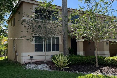 Villa ou maison à vendre à Weston, Floride: 4 chambres, 238.76 m2 № 1216475 - photo 2