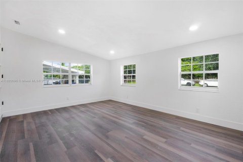 Villa ou maison à vendre à Miami Gardens, Floride: 3 chambres, 174.66 m2 № 1270409 - photo 30