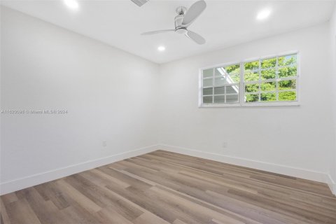 Casa en venta en Miami Gardens, Florida, 3 dormitorios, 174.66 m2 № 1270409 - foto 17