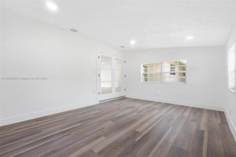 Villa ou maison à vendre à Miami Gardens, Floride: 3 chambres, 174.66 m2 № 1270409 - photo 29