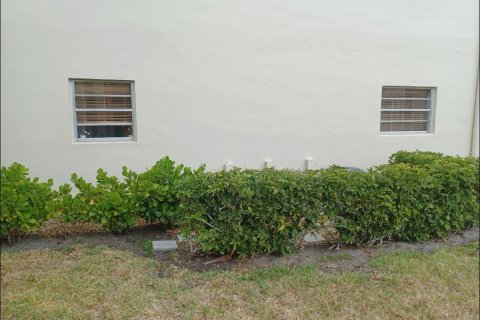 Condo in Vero Beach, Florida, 1 bedroom  № 1185312 - photo 25