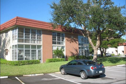 Condo in Vero Beach, Florida, 1 bedroom  № 1185312 - photo 22