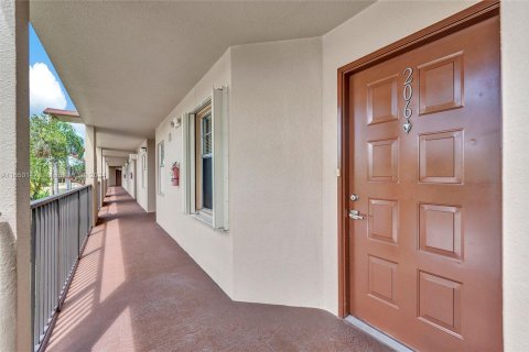 Condominio en venta en Pembroke Pines, Florida, 2 dormitorios, 86.96 m2 № 1332670 - foto 23