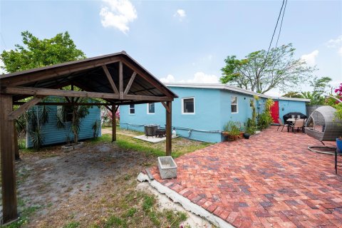 Villa ou maison à vendre à Fort Lauderdale, Floride: 3 chambres, 121.42 m2 № 1207865 - photo 1