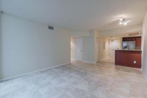 Condo in West Palm Beach, Florida, 2 bedrooms  № 1207864 - photo 12